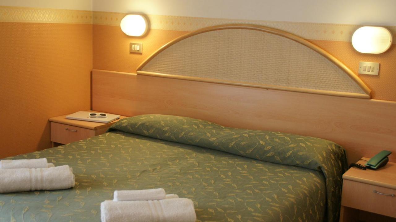Hotel Verudella Rimini Ngoại thất bức ảnh