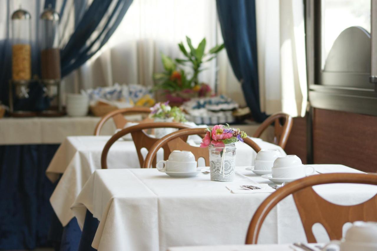 Hotel Verudella Rimini Ngoại thất bức ảnh