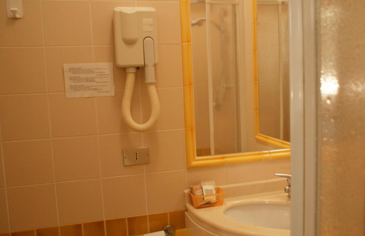 Hotel Verudella Rimini Ngoại thất bức ảnh